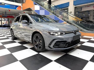 2023 Volkswagen Golf VIII, серый, 1620000 рублей, вид 3