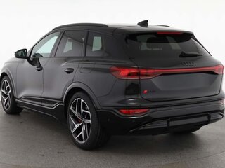 2025 Audi SQ6 e-tron, чёрный, 18100000 рублей, вид 4