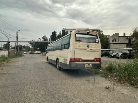 2004 Kia Granbird, бежевый, 1050000 рублей, вид 5