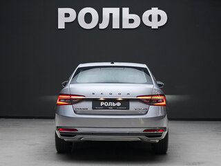 2025 Skoda Superb III Рестайлинг, серый, 4450000 рублей, вид 5