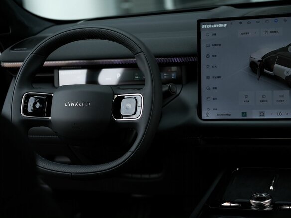 2026 Lynk & Co 900, чёрный - вид 35