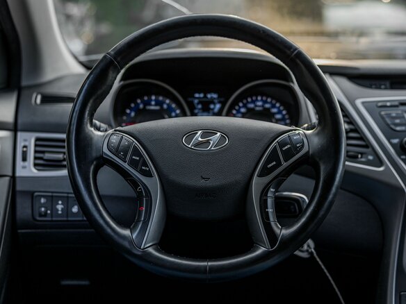2015 Hyundai Elantra V (MD) Рестайлинг, белый, 850000 рублей - вид 5