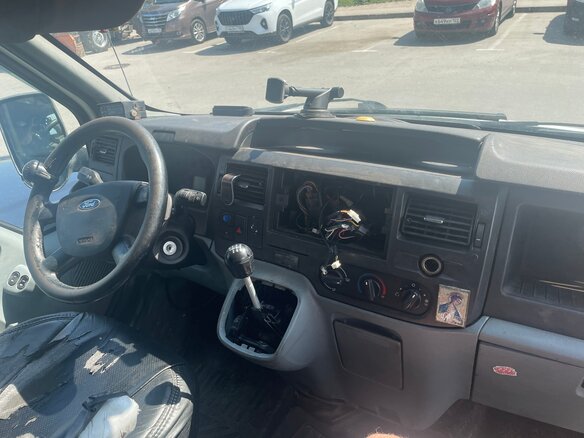 2009 Ford Transit, белый, 400000 рублей - вид 2