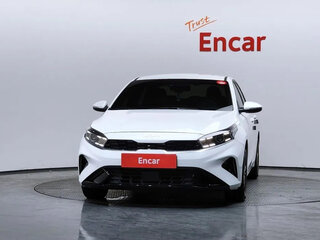 2025 Kia K3 III (BL7), белый, 2150000 рублей, вид 2