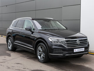 2018 Volkswagen Touareg III, чёрный, 4798000 рублей, вид 3