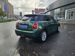 2019 Mini Hatch Cooper III (F55/F56) Рестайлинг, зелёный, 2050000 рублей, вид 4