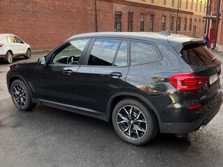 2021 BMW X3 20i xDrive III (G01), чёрный, 3950000 рублей, вид 4