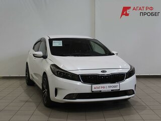 2017 Kia Cerato III Рестайлинг (Classic), белый, 1350000 рублей, вид 3