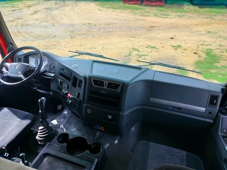 2022 Shacman (Shaanxi) SX3318, красный, 3120000 рублей, вид 5