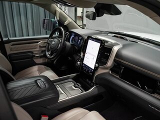 2024 Ram 1500 Crew Cab V Рестайлинг, белый, 9594000 рублей, вид 2