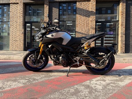2018 Yamaha MT-09 (FZ-09), чёрный, 910000 рублей, вид 2