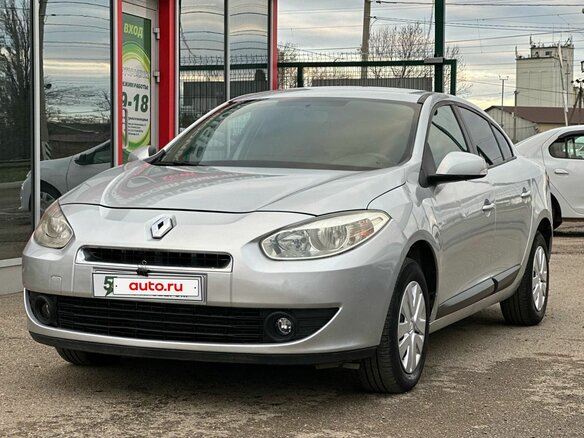 2011 Renault Fluence I, серебристый - вид 1