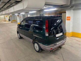 1999 Toyota Town Ace Noah III, зелёный, 625000 рублей, вид 3