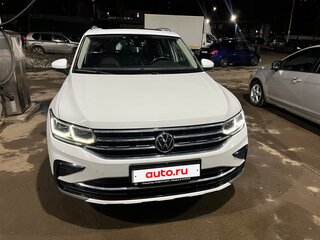 2021 Volkswagen Tiguan II Рестайлинг, белый, 3360000 рублей, вид 2