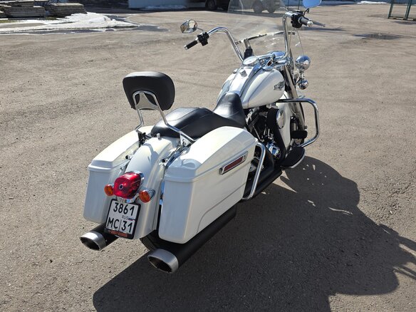 2015 Harley-Davidson Road King, белый, 1100000 рублей - вид 4