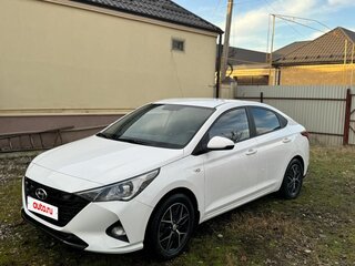 2022 Hyundai Solaris II Рестайлинг, белый, 1500000 рублей, вид 1