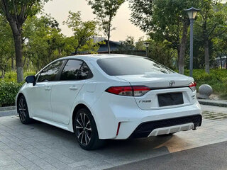 2022 Toyota Levin XII (E210) Рестайлинг, белый, 1680000 рублей, вид 4