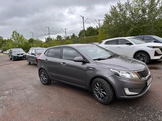2014 Kia Rio 4-speed III, серый, 745000 рублей, вид 2