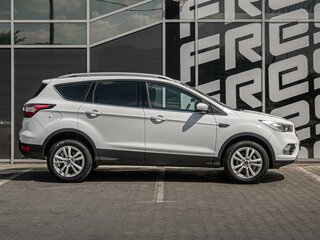 2018 Ford Kuga II Рестайлинг, белый, 1720000 рублей, вид 5
