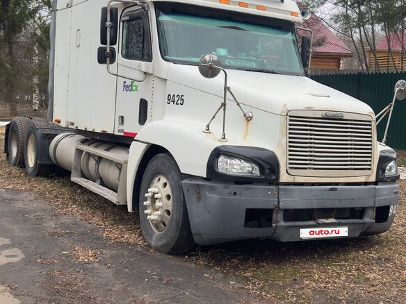 2001 Freightliner Century Class, белый, 1900000 рублей