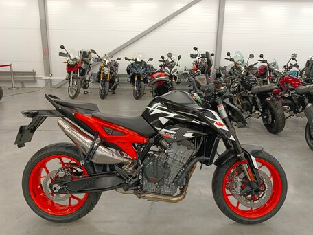 2023 KTM 890 Duke GP, чёрный, 910000 рублей, вид 2