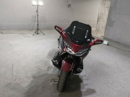 2018 Honda GL 1800 Gold Wing, красный, 2169000 рублей, вид 3