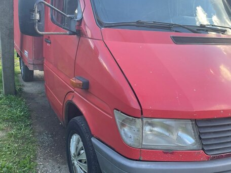 1999 Mercedes-Benz Sprinter, красный, 920000 рублей, вид 3