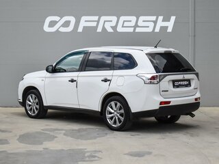 2014 Mitsubishi Outlander III Рестайлинг, белый, 1243000 рублей, вид 2