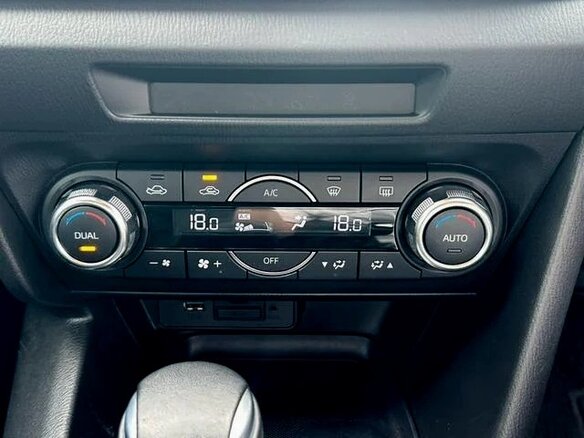 2016 Mazda Axela III Рестайлинг, синий - вид 8