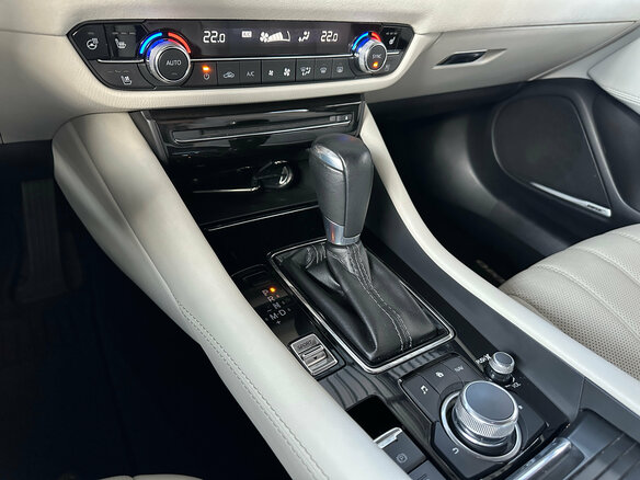 2019 Mazda 6 III (GJ) Рестайлинг 2, красный, 2600000 рублей - вид 16