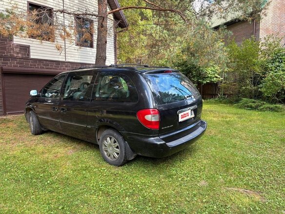 2004 Chrysler Voyager Grand IV Рестайлинг, чёрный - вид 5