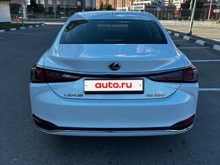 2019 Lexus ES 250 VII, белый, 3150000 рублей, вид 5