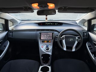 2013 Toyota Prius III Рестайлинг (XW30), белый, 1100000 рублей, вид 5