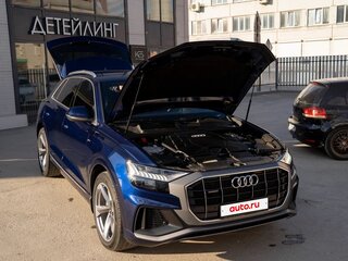 2019 Audi Q8 55 TFSI I (4M), синий, 8500000 рублей, вид 3