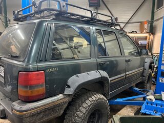 1993 Jeep Grand Cherokee I (ZJ), зелёный, 450000 рублей, вид 3