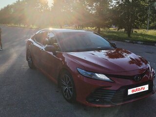 2021 Toyota Camry VIII (XV70) Рестайлинг, красный, 3680000 рублей, вид 1