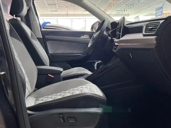 2023 Volkswagen Tayron I Рестайлинг, серый - вид 5