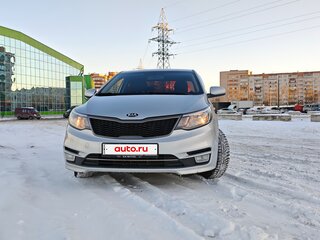 2016 Kia Rio III Рестайлинг, серебристый, 690000 рублей, вид 1