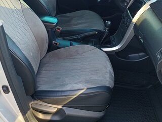 2011 Toyota Corolla X (E140, E150) Рестайлинг, серебристый, 950000 рублей, вид 5
