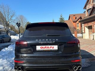 2017 Porsche Cayenne Turbo S II Рестайлинг (958), чёрный, 3990000 рублей, вид 2