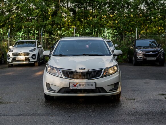 2014 Kia Rio III, белый, 677000 рублей - вид 2