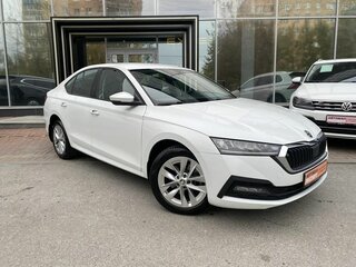 2021 Skoda Octavia IV (A8), белый, 2699000 рублей, вид 3