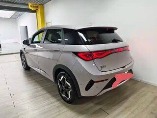 2025 BYD Dolphin 45.12 kWh I Рестайлинг, бежевый, 1630000 рублей, вид 3