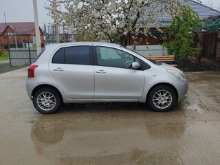 2007 Toyota Yaris Multimode II, серый, 550000 рублей, вид 2