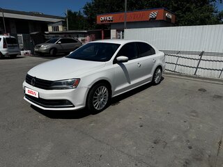 2010 Volkswagen Jetta VI, белый, 900000 рублей, вид 1