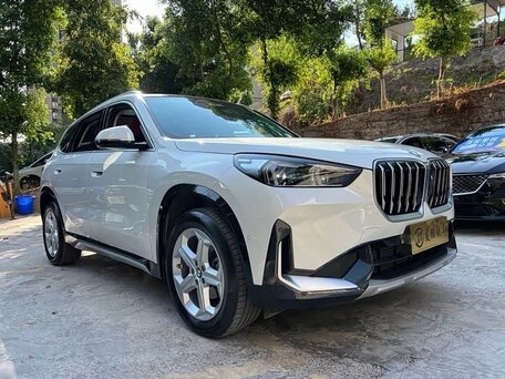 2023 BMW X1 18i sDrive III (U11/U12), белый, 2990000 рублей, вид 3