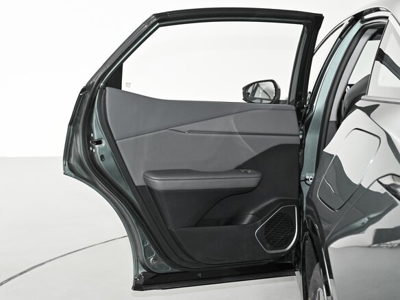 2026 Toyota bZ3, зелёный, 2701000 рублей - вид 36