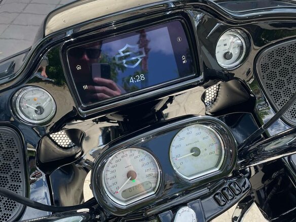 2022 Harley-Davidson Road Glide, чёрный, 1696000 рублей - вид 8