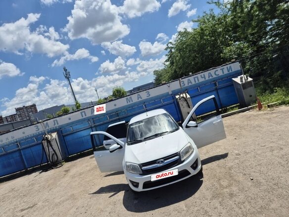 2013 Lada (ВАЗ) Granta I, белый, 430000 рублей