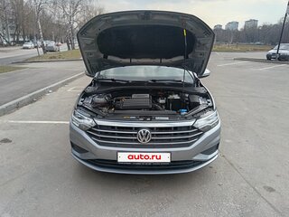 2020 Volkswagen Jetta VII, серебристый, 1650000 рублей, вид 2
